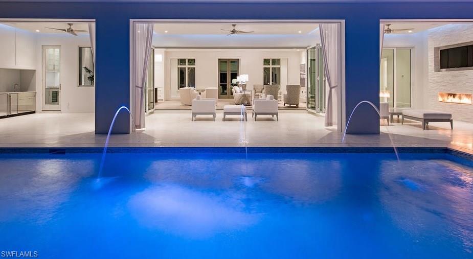 PELICAN BAY WOODS - Residential