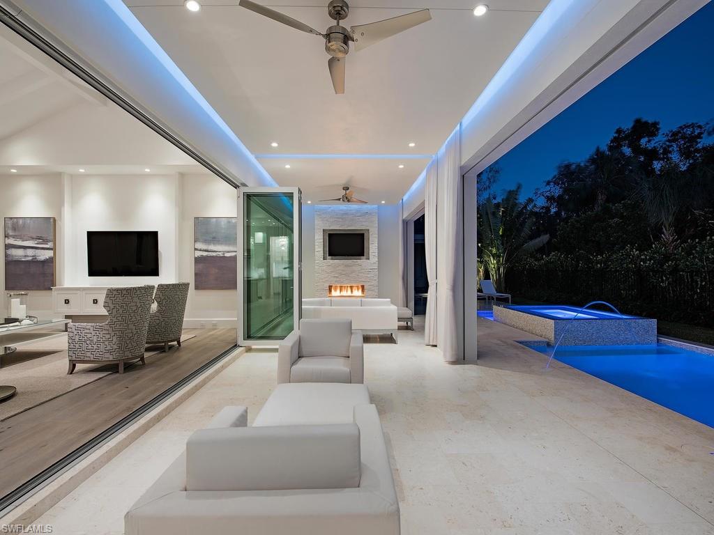 PELICAN BAY WOODS - Residential