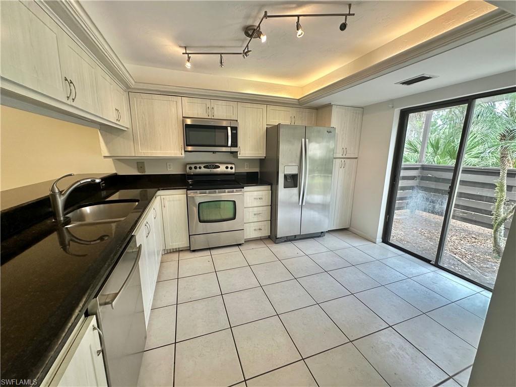 PINEBROOK - Residential Lease