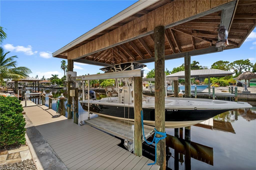 MANATEE BAY UNRECORDED SUBDIVISION - Residential