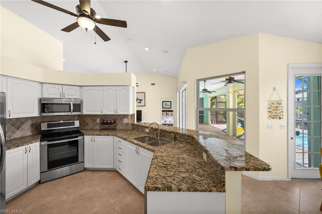 MANATEE BAY UNRECORDED SUBDIVISION - Residential