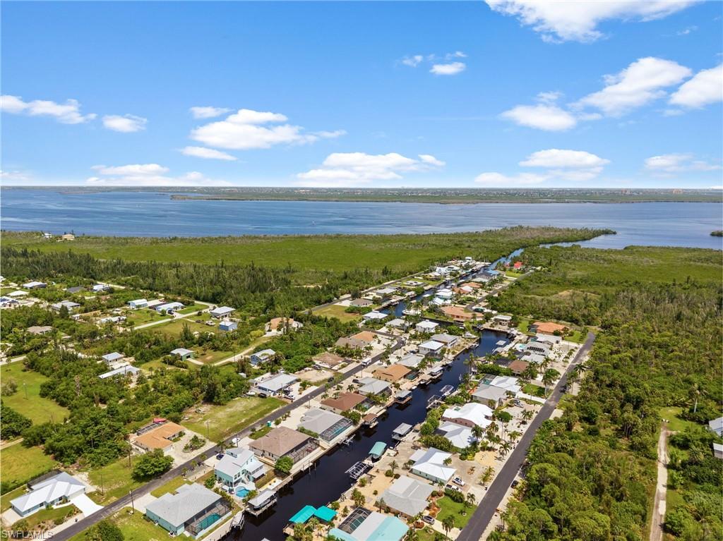 MANATEE BAY UNRECORDED SUBDIVISION - Residential