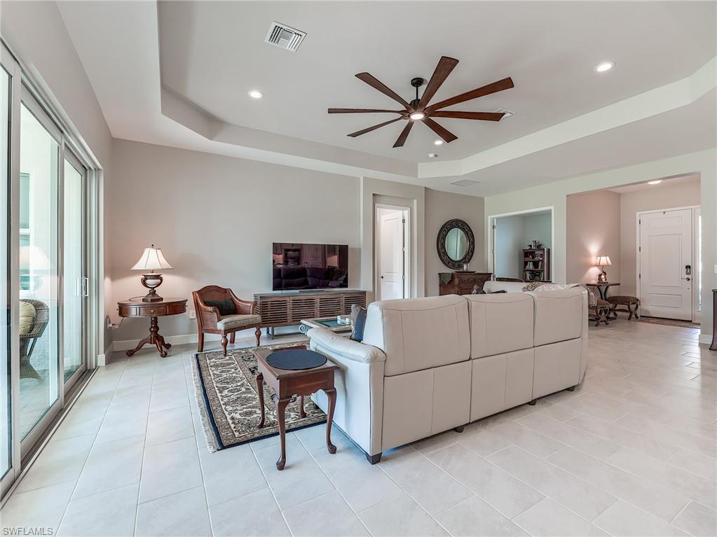 EDGEWATER TRACE - Residential