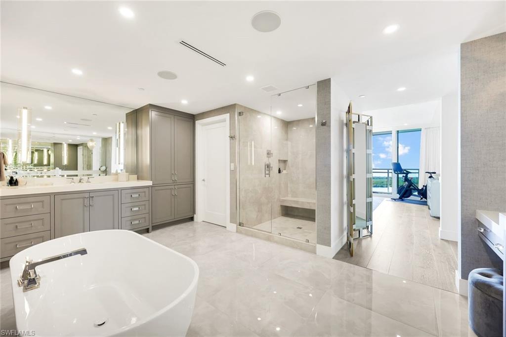 KALEA BAY TOWER 300 - Residential