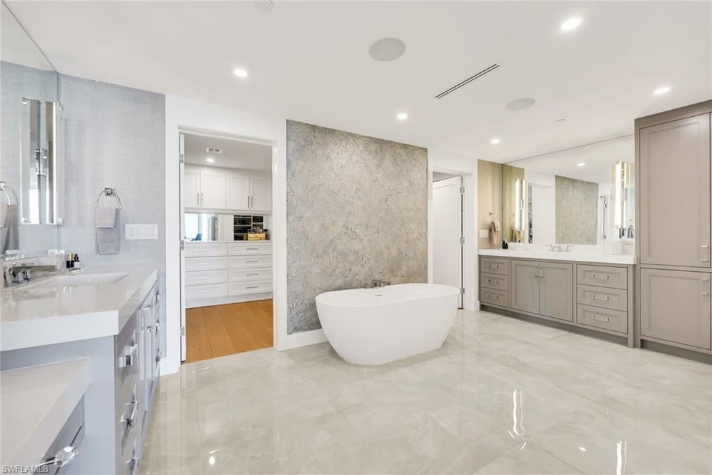 KALEA BAY TOWER 300 - Residential