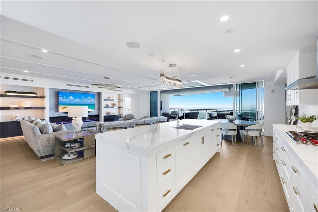 KALEA BAY TOWER 300 - Residential