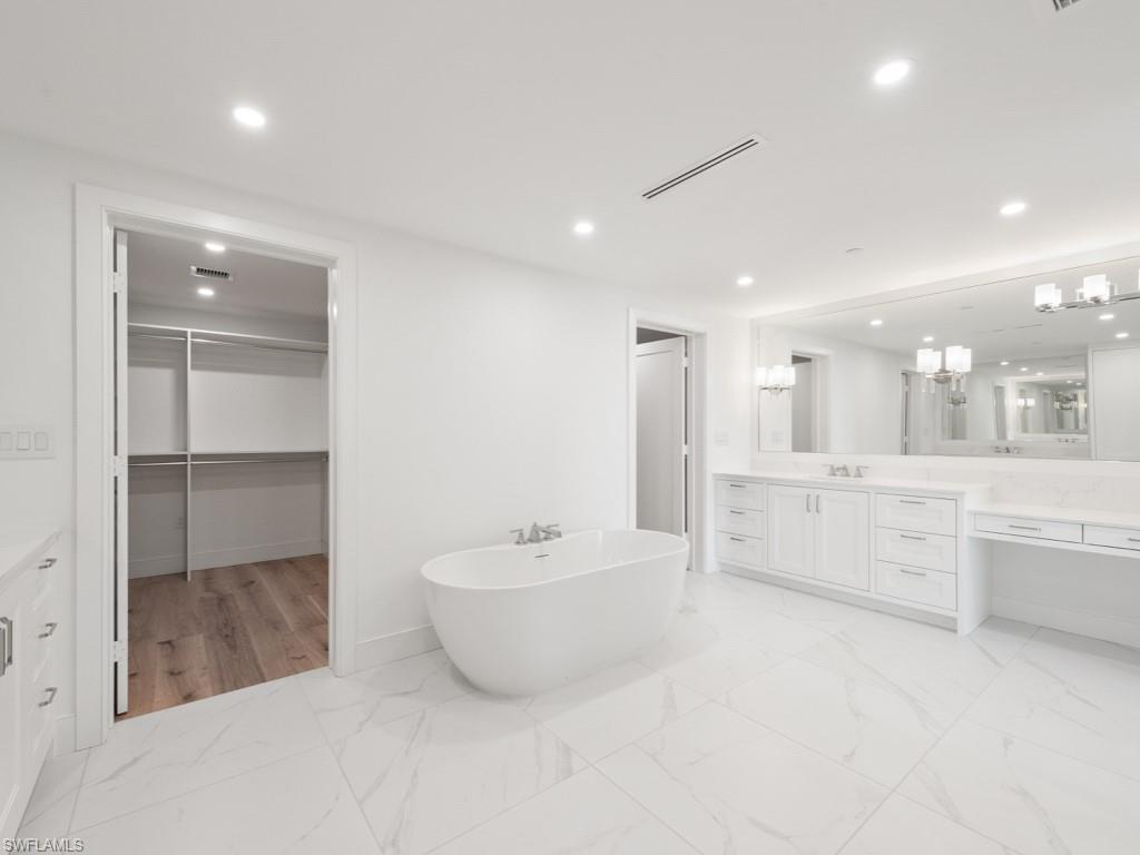 KALEA BAY TOWER 300 - Residential