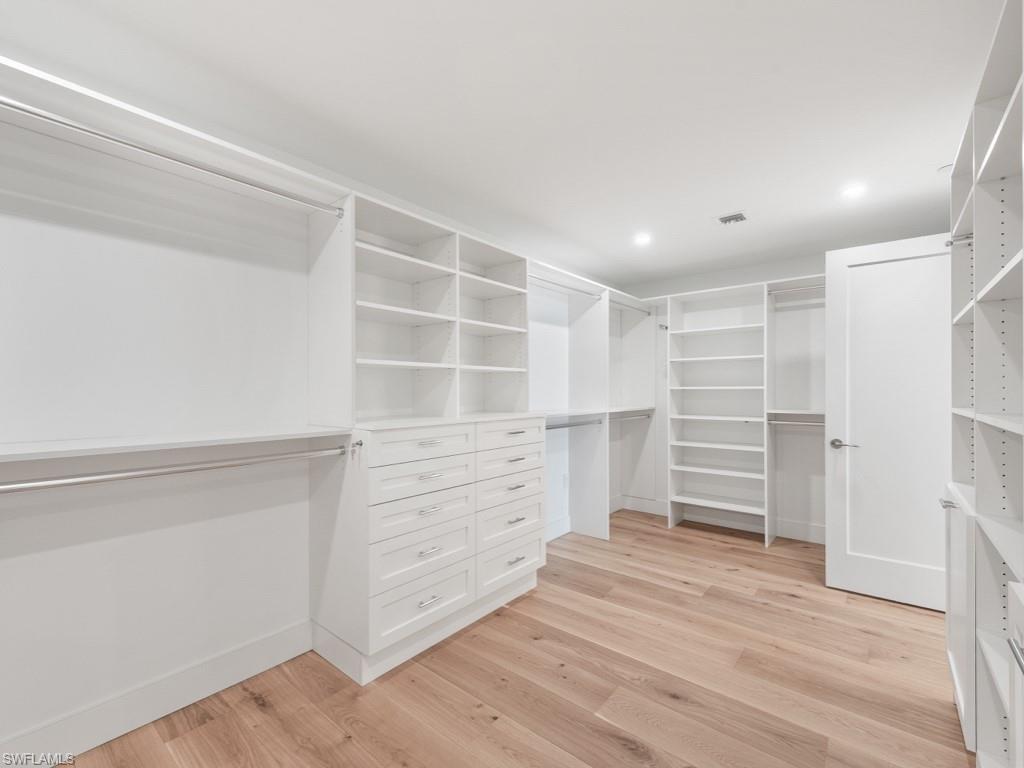 KALEA BAY TOWER 300 - Residential