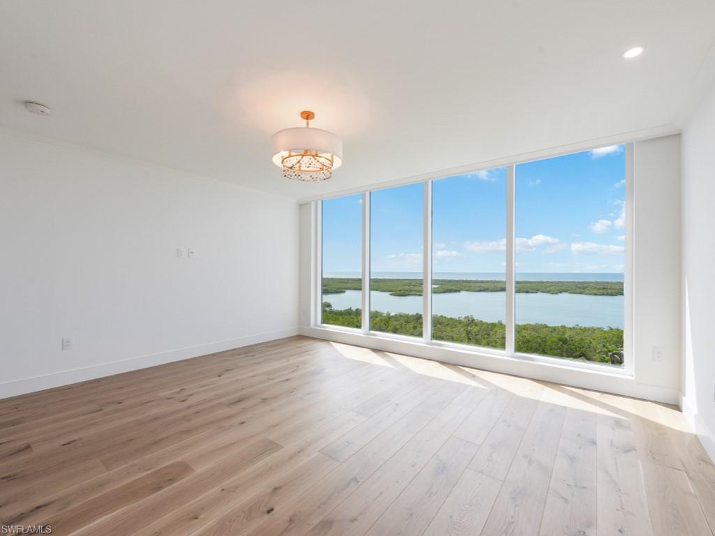 KALEA BAY TOWER 300 - Residential