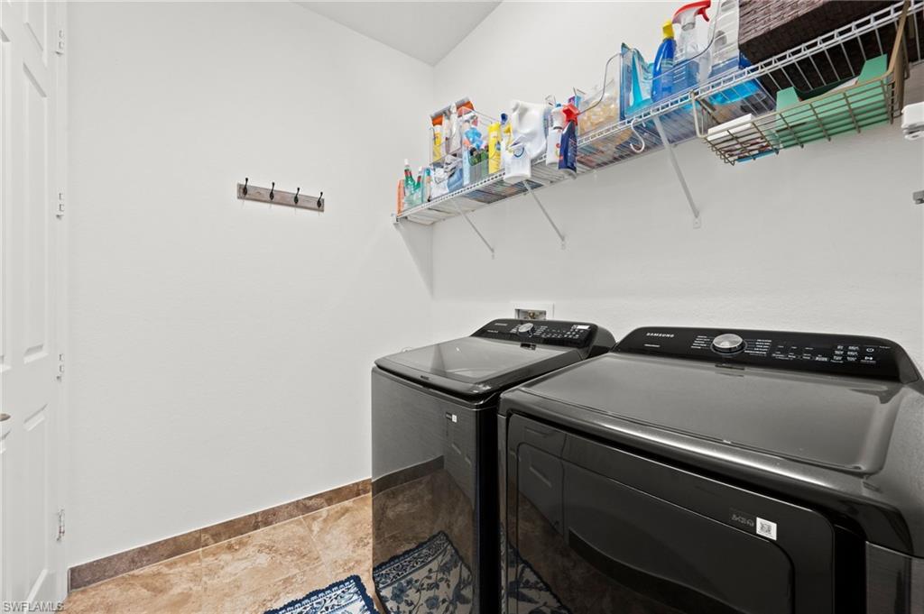 RIVERSTONE - Residential