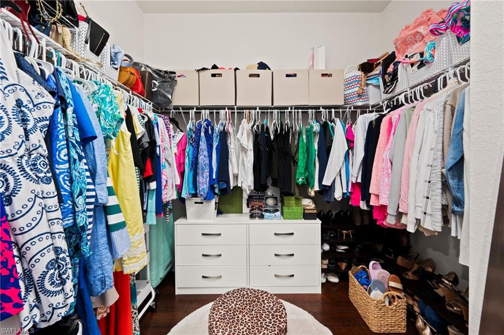 RIVERSTONE - Residential