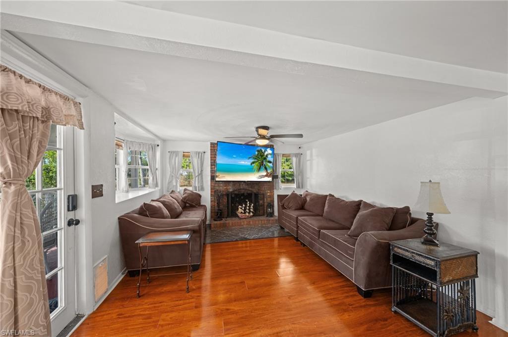 SUNCOAST ESTATE - Residential