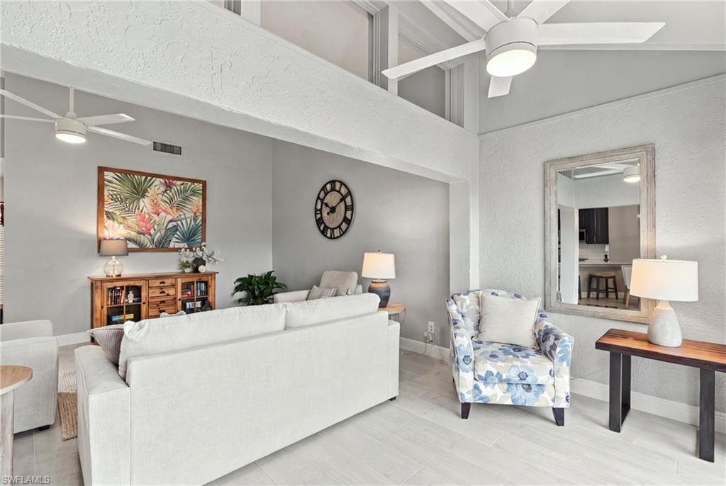 637 Beachwalk CIR E202