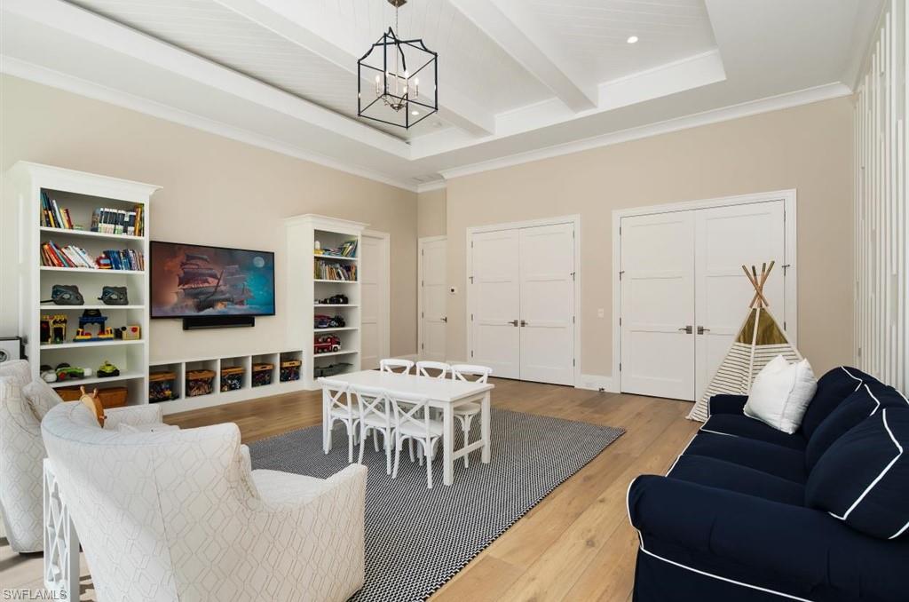 PINE RIDGE - Residential