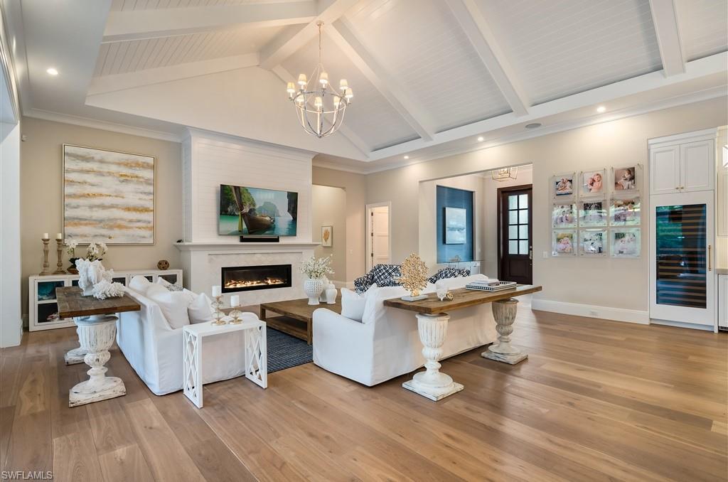 PINE RIDGE - Residential