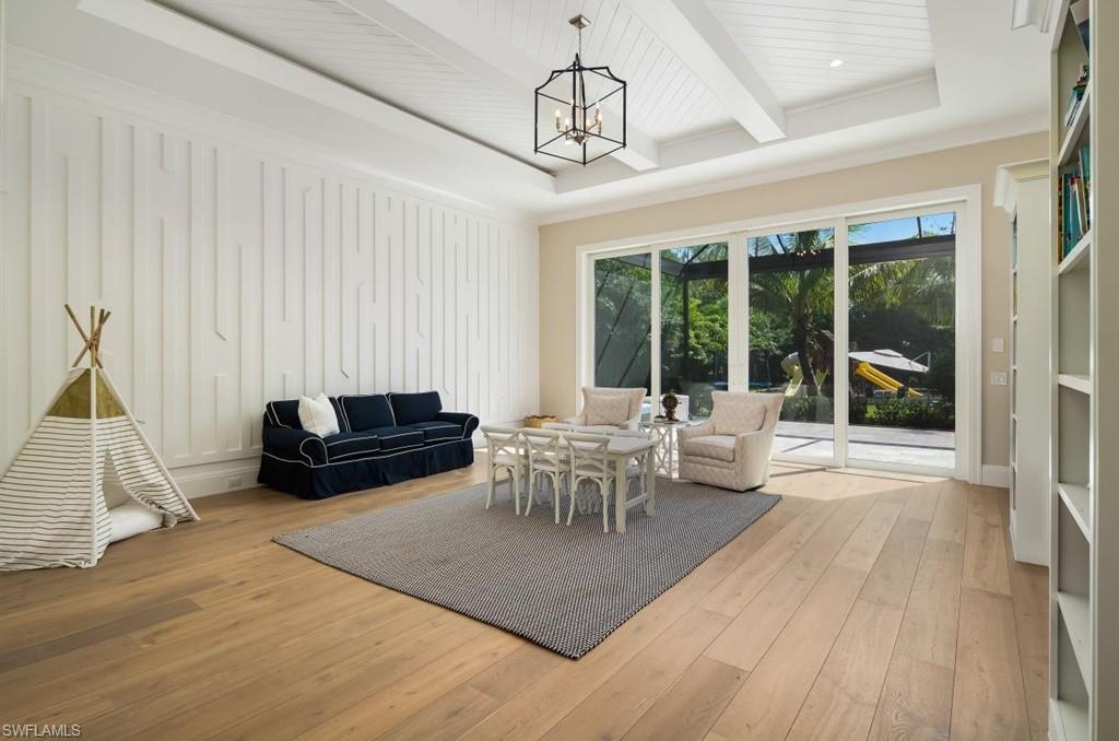 PINE RIDGE - Residential