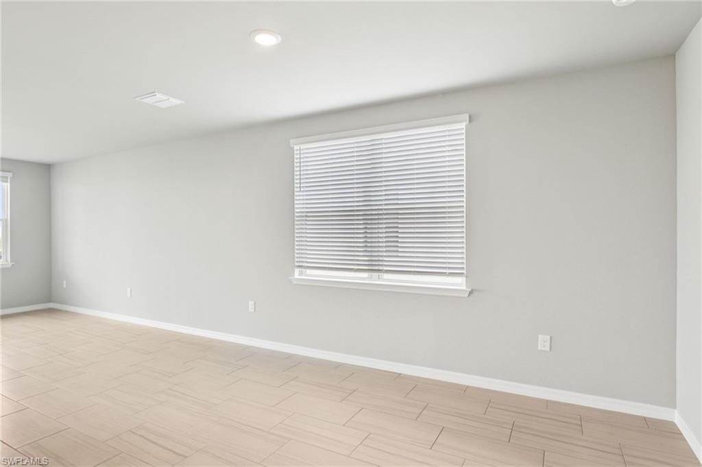 CRESCENT LAKES - Residential