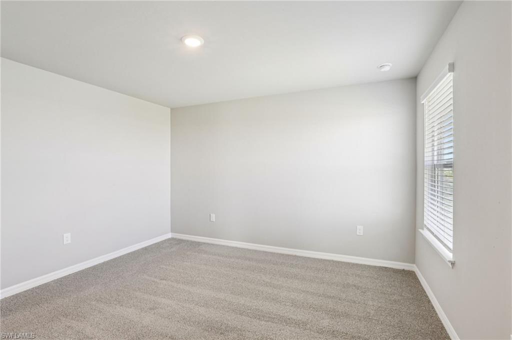 CRESCENT LAKES - Residential