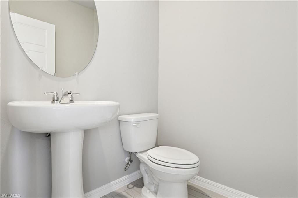 CRESCENT LAKES - Residential