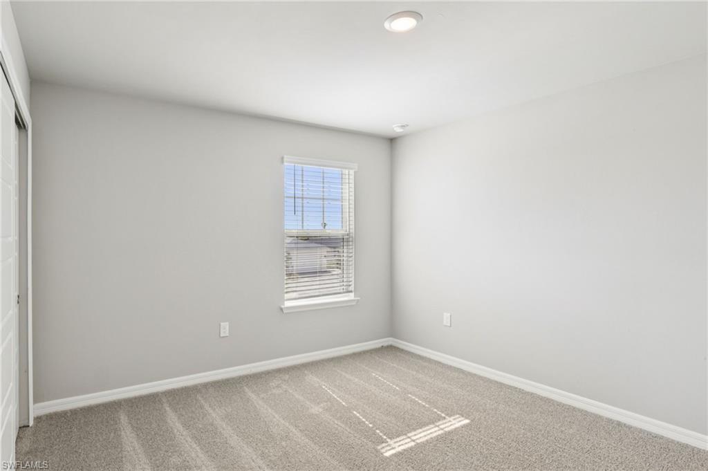 CRESCENT LAKES - Residential