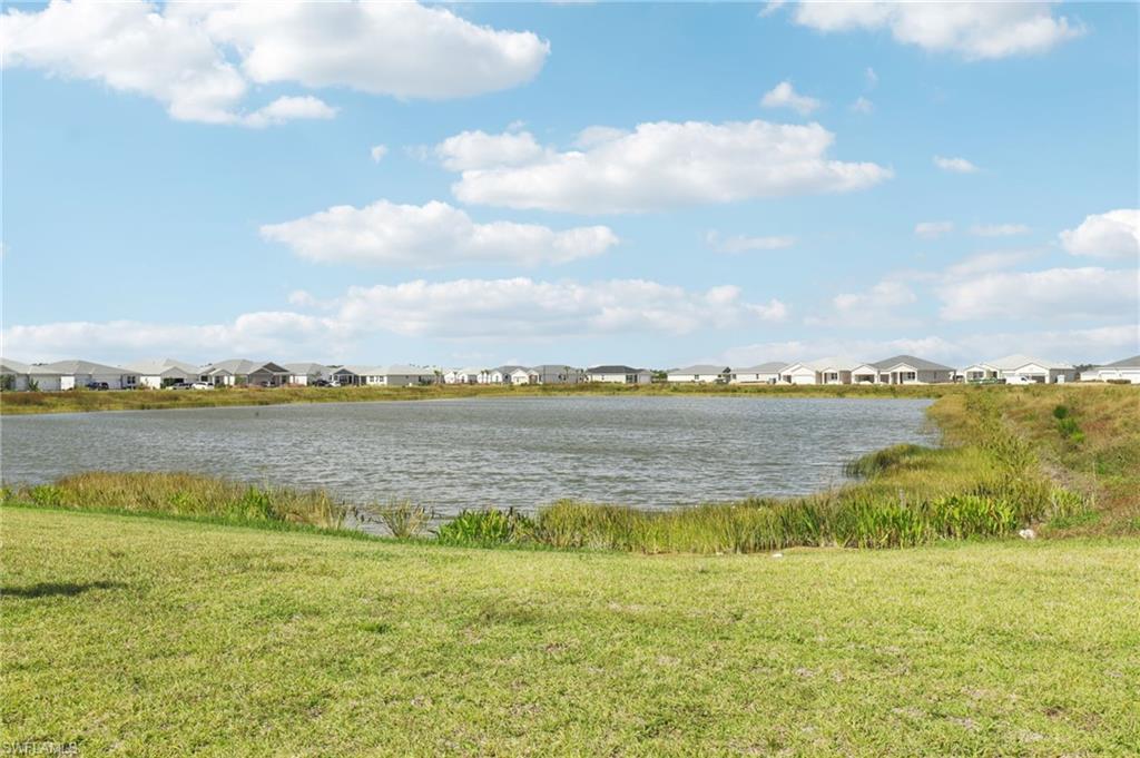 CRESCENT LAKES - Residential