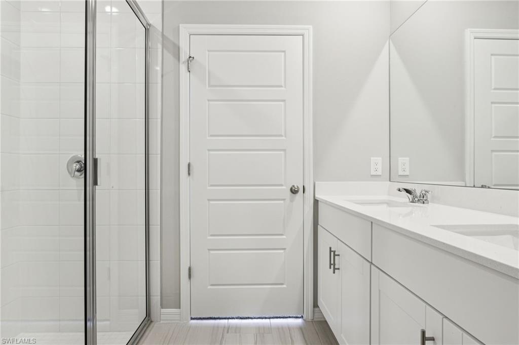 CRESCENT LAKES - Residential