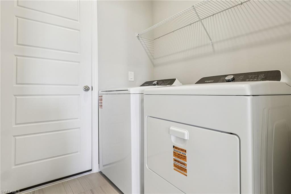 CRESCENT LAKES - Residential