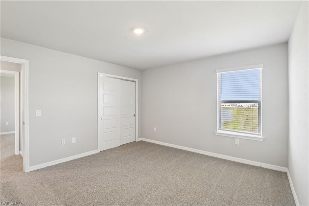 CRESCENT LAKES - Residential