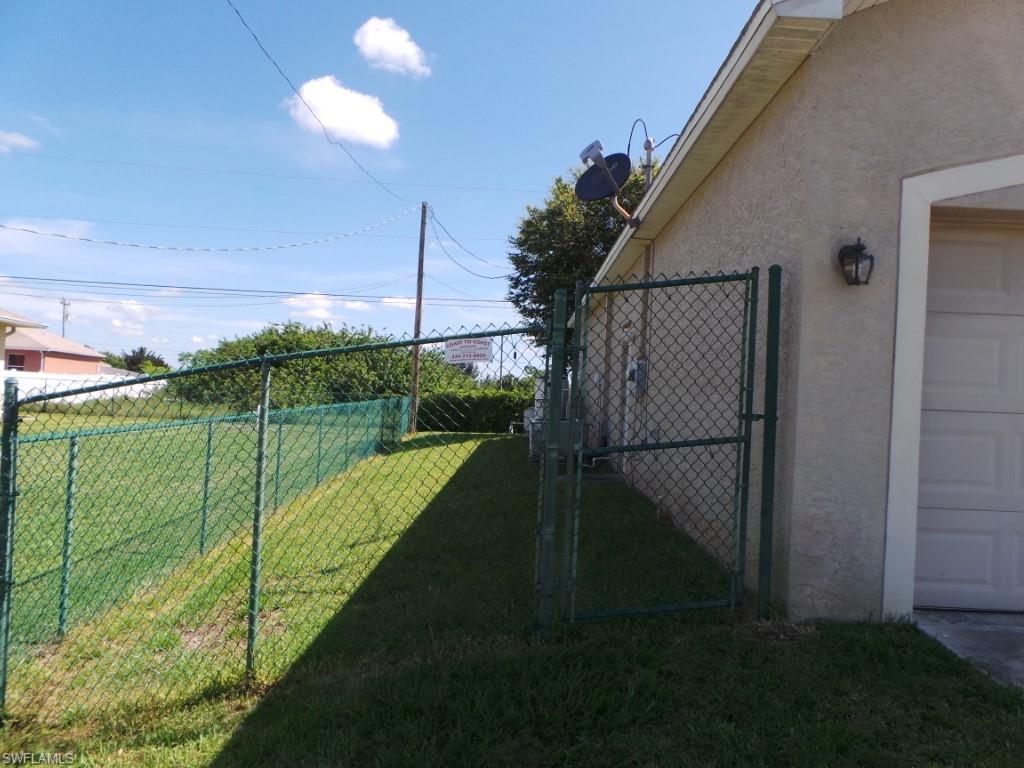 CAPE CORAL - Residential