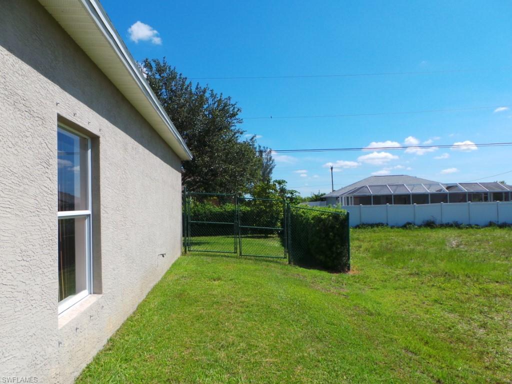 CAPE CORAL - Residential