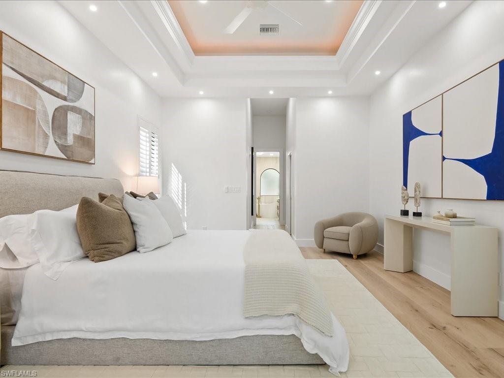 WILSHIRE LAKES - Residential