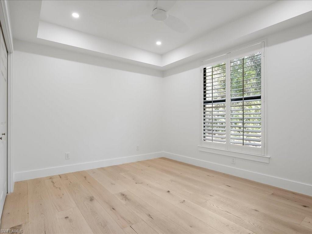 WILSHIRE LAKES - Residential