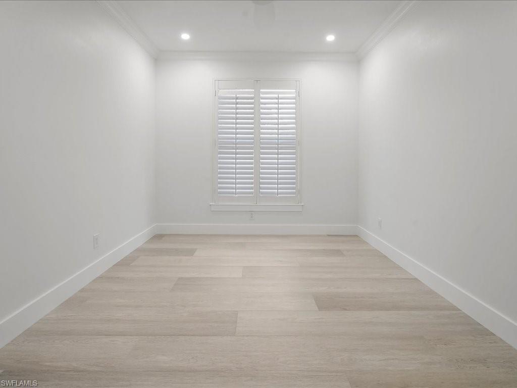 WILSHIRE LAKES - Residential