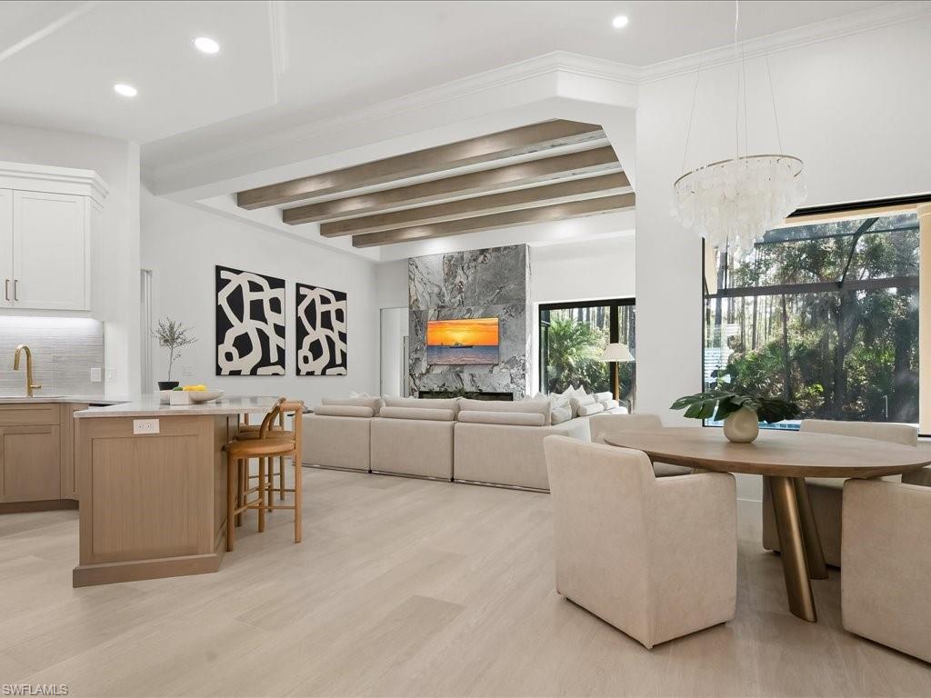 WILSHIRE LAKES - Residential