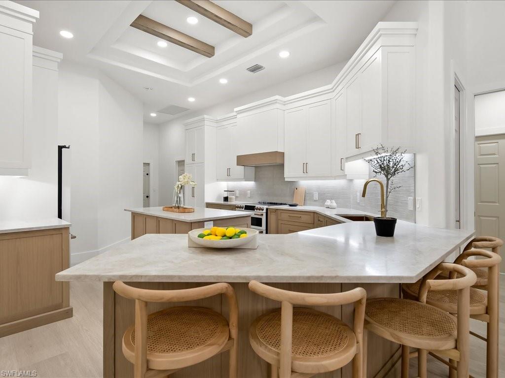 WILSHIRE LAKES - Residential