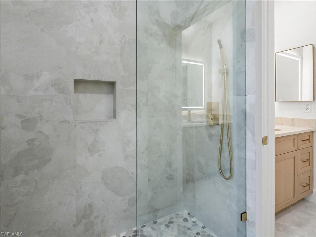 WILSHIRE LAKES - Residential