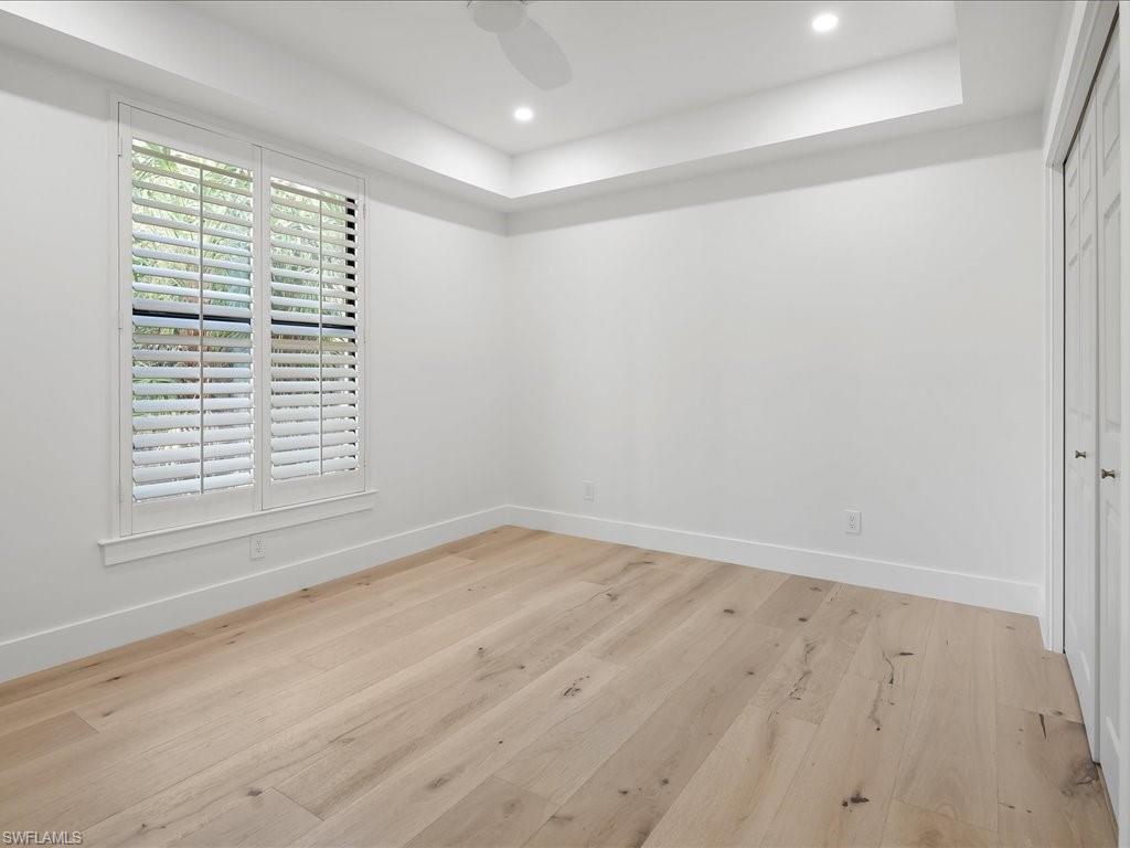 WILSHIRE LAKES - Residential