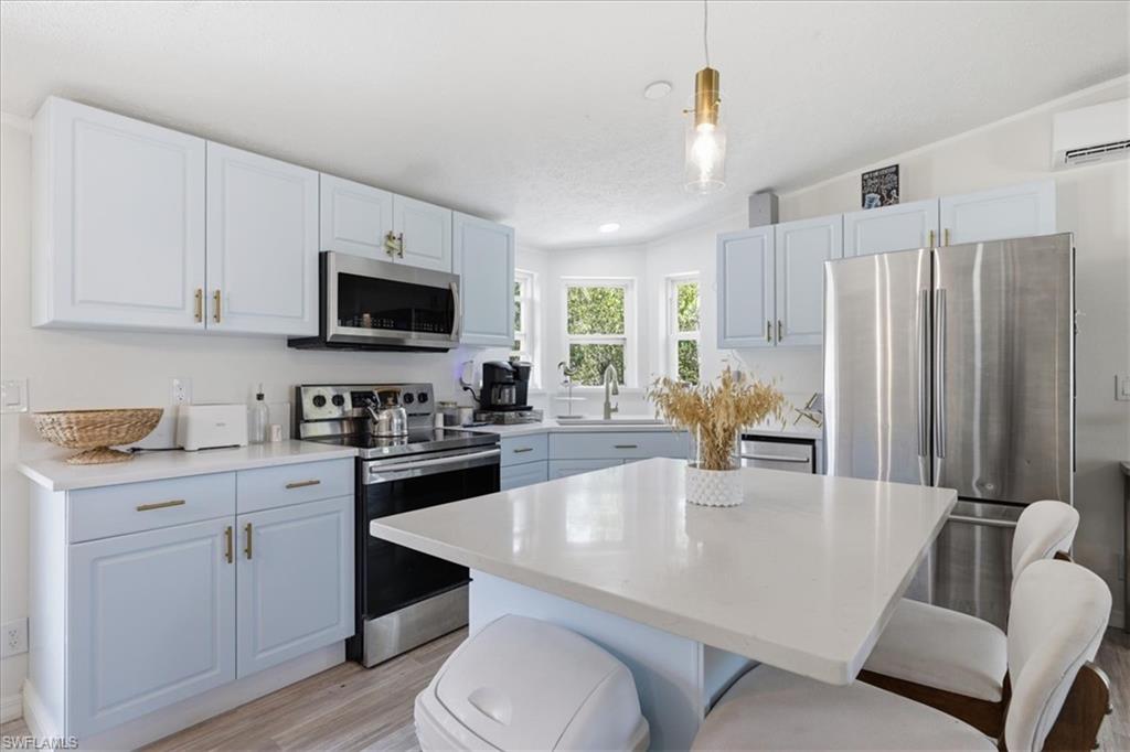 INDIAN CREEK - Residential Lease