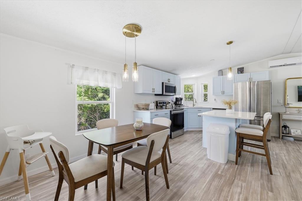 INDIAN CREEK - Residential Lease