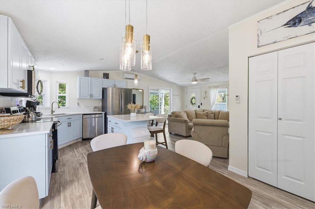 INDIAN CREEK - Residential Lease