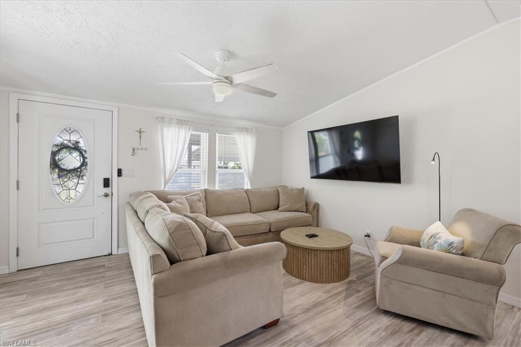 INDIAN CREEK - Residential Lease