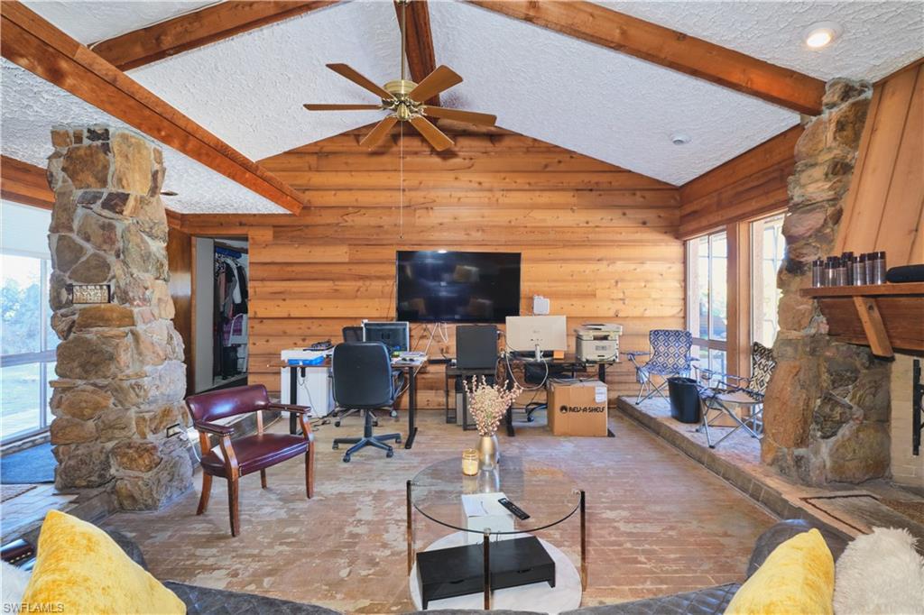 HERITAGE FARMS - Residential