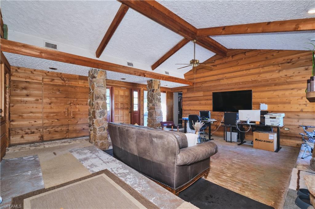 HERITAGE FARMS - Residential