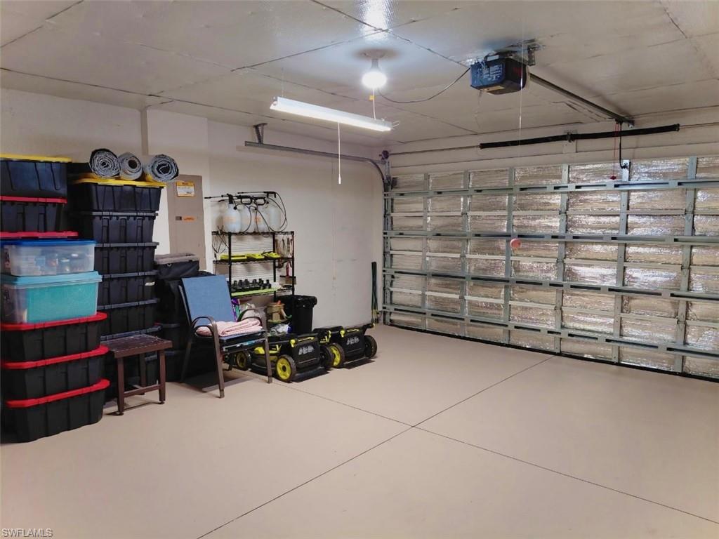 MIRROR LAKES - Residential