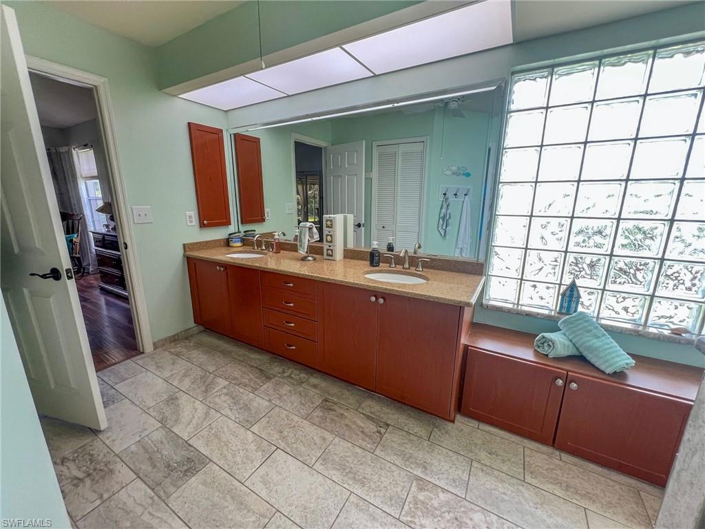 HERONS GLEN - Residential