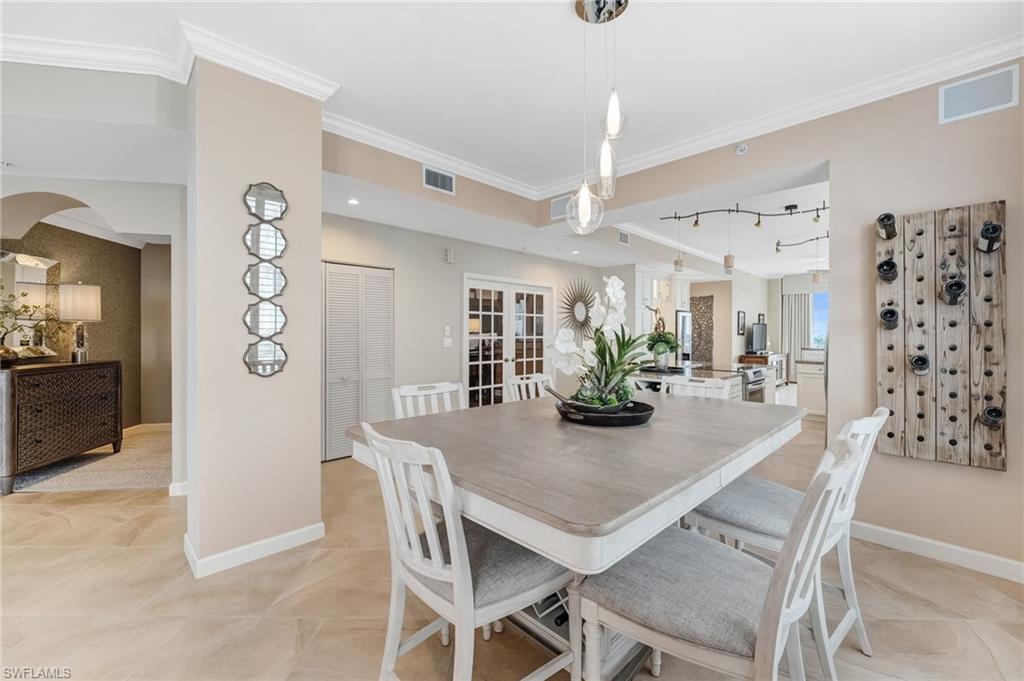 THE SHORES - Residential