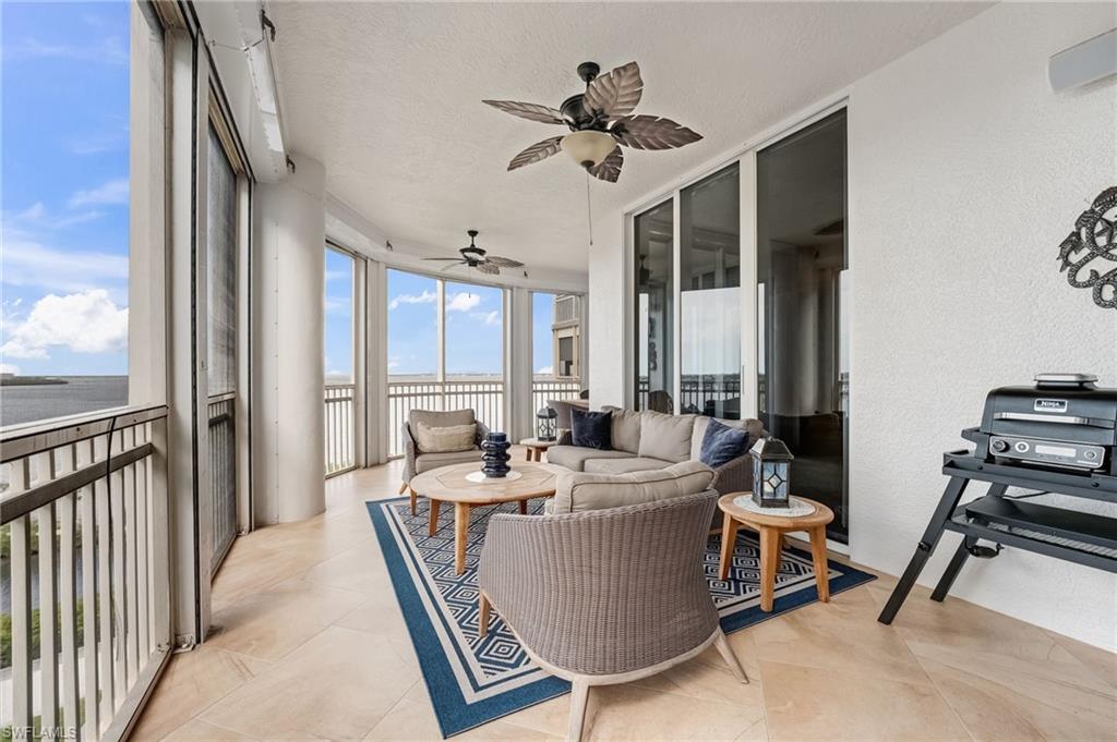 THE SHORES - Residential