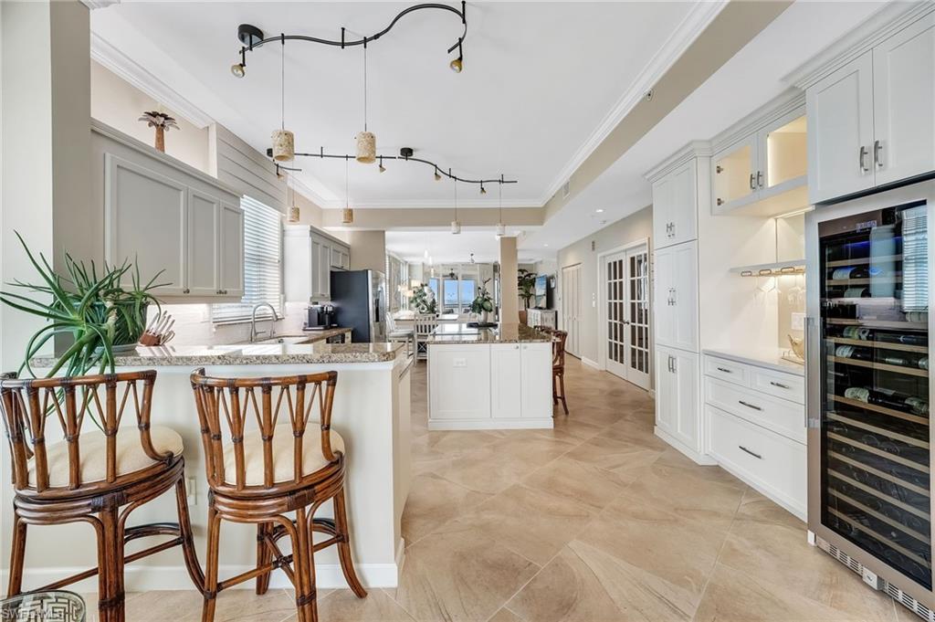 THE SHORES - Residential