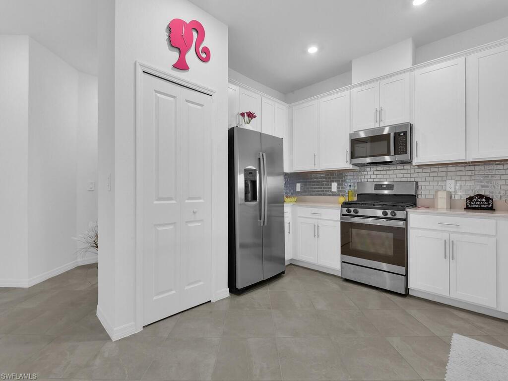 TUCKERS COVE - Residential