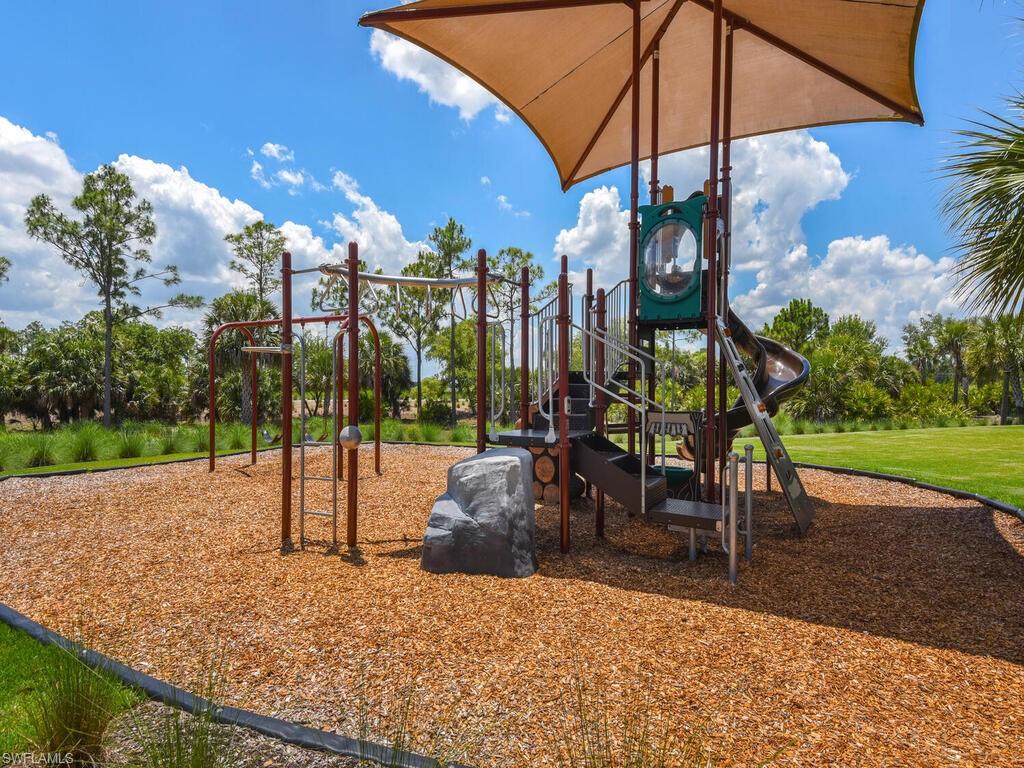 TUCKERS COVE - Residential